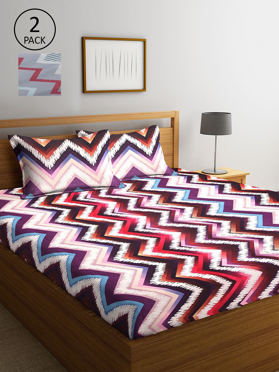 

KLOTTHE Grey & Red Geometric 210 TC 2 King Bedsheet with 4 Pillow Covers