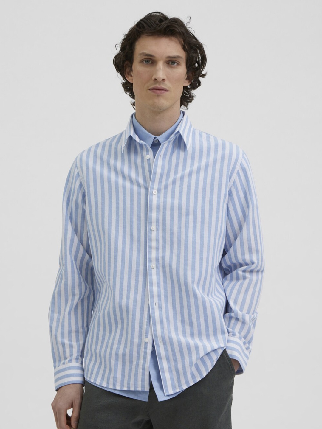 

SELECTED Men Blue & White Striped Casual Shirt