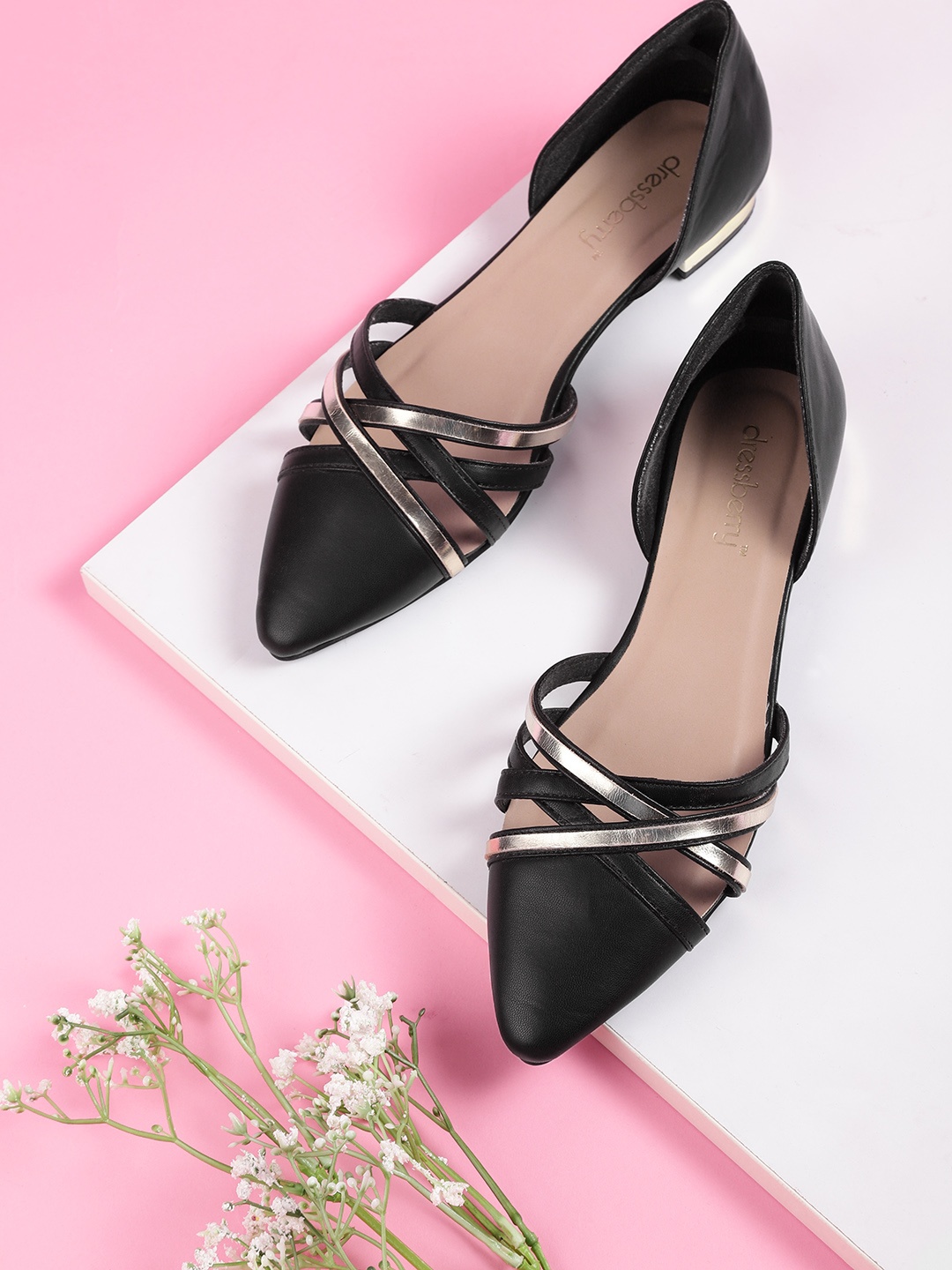 

DressBerry Women Black Flats