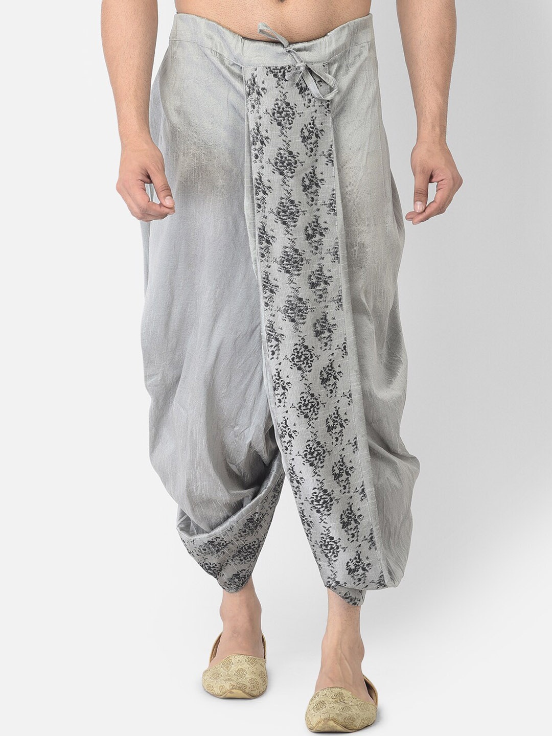 DEYANN Men Silver & Black Printed Dhoti Pants