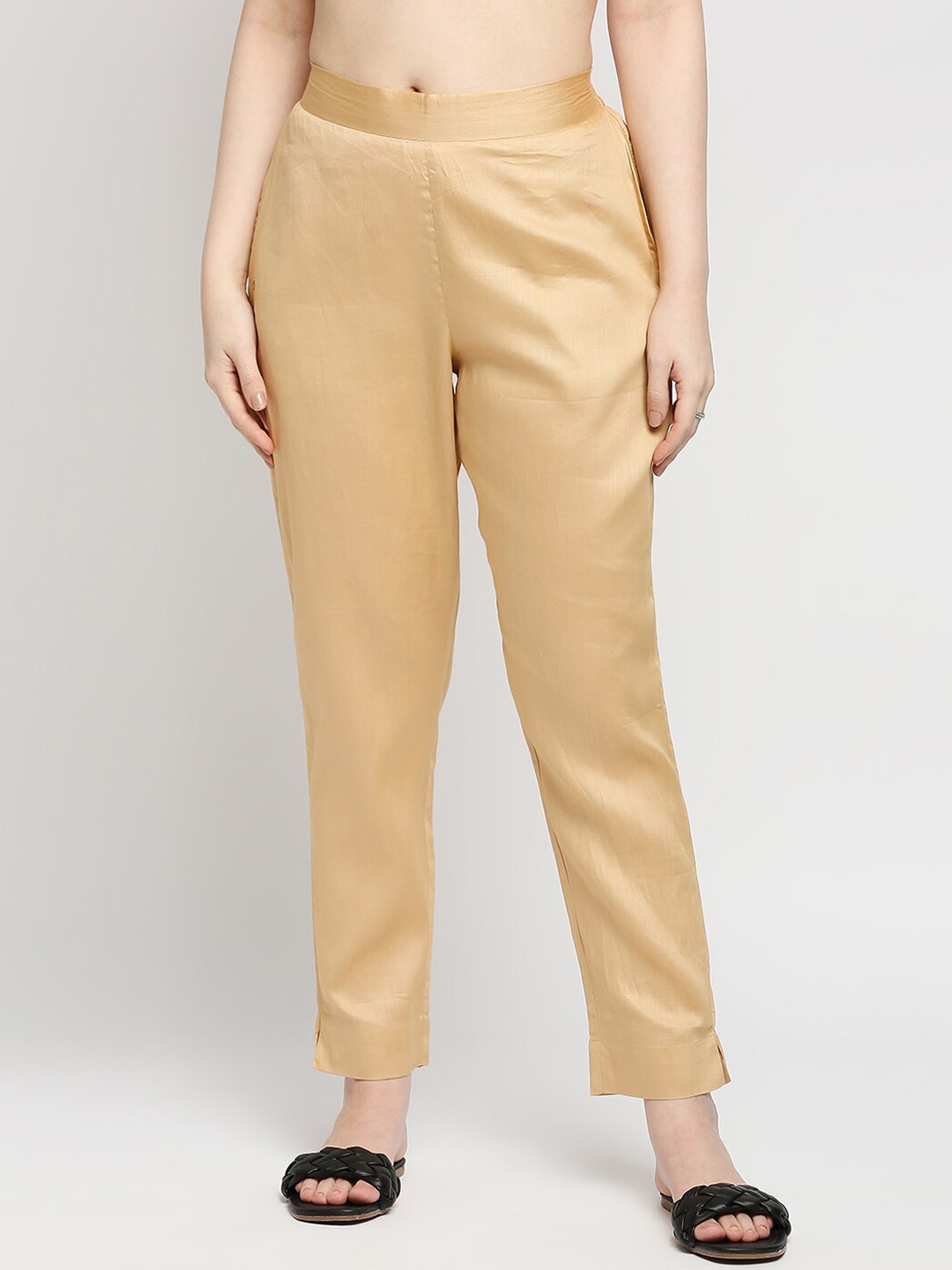 

ZRI Women Beige Smart Pleated Trousers