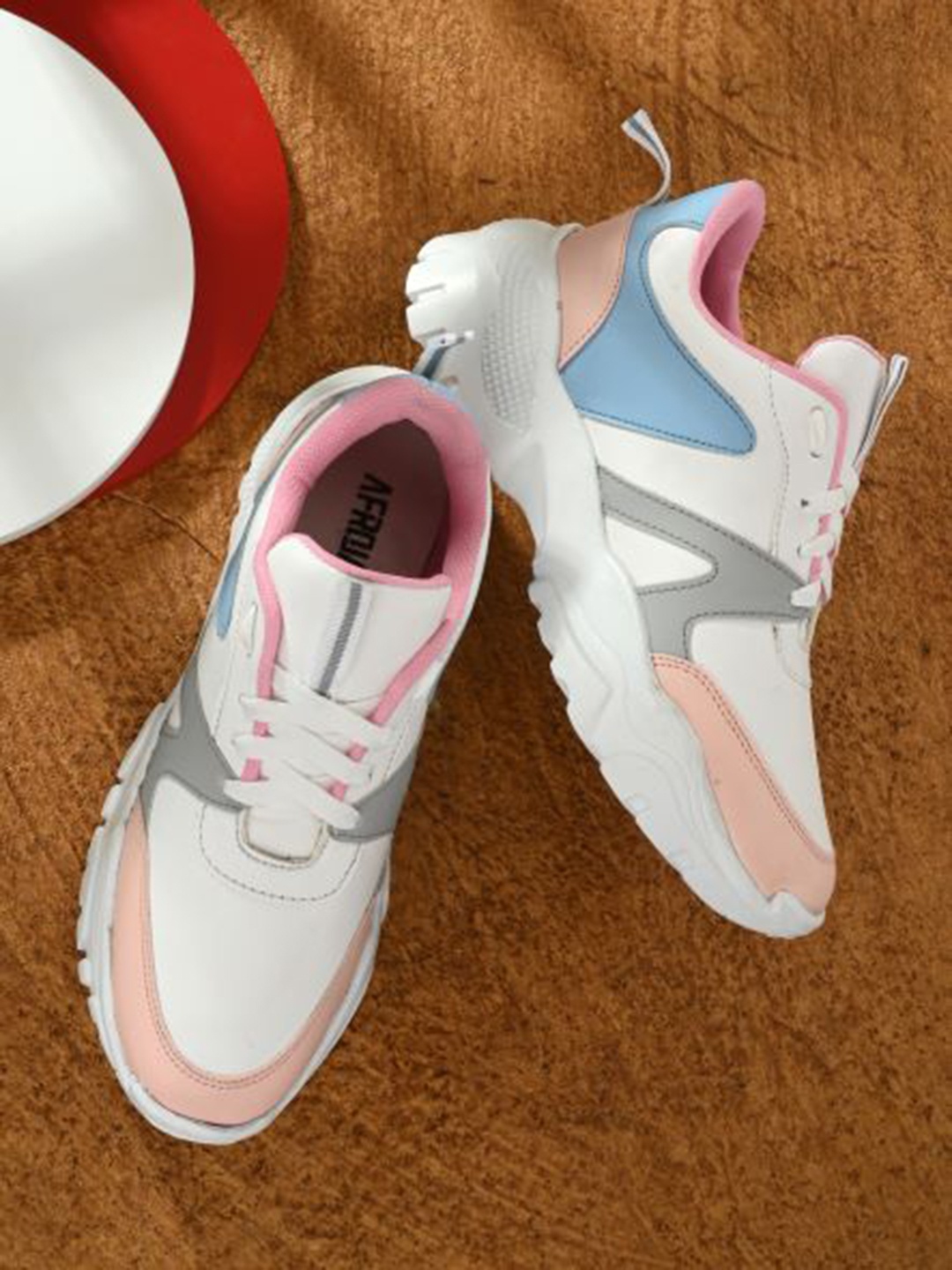 

AfroJack Women White Colourblocked Sneakers