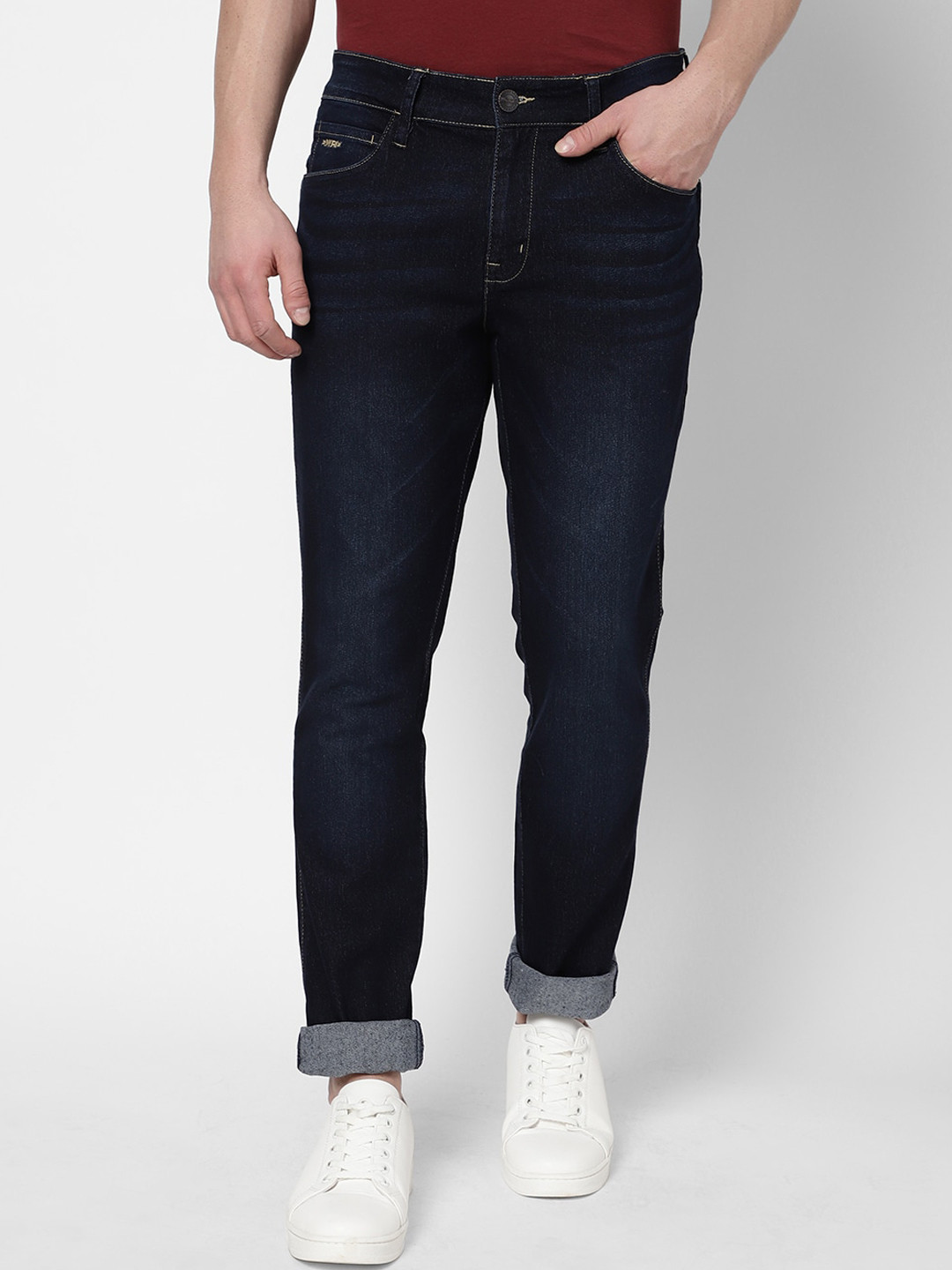 

Wrangler Men Blue Skanders Slim Fit Low-Rise Light Fade Stretchable Jeans