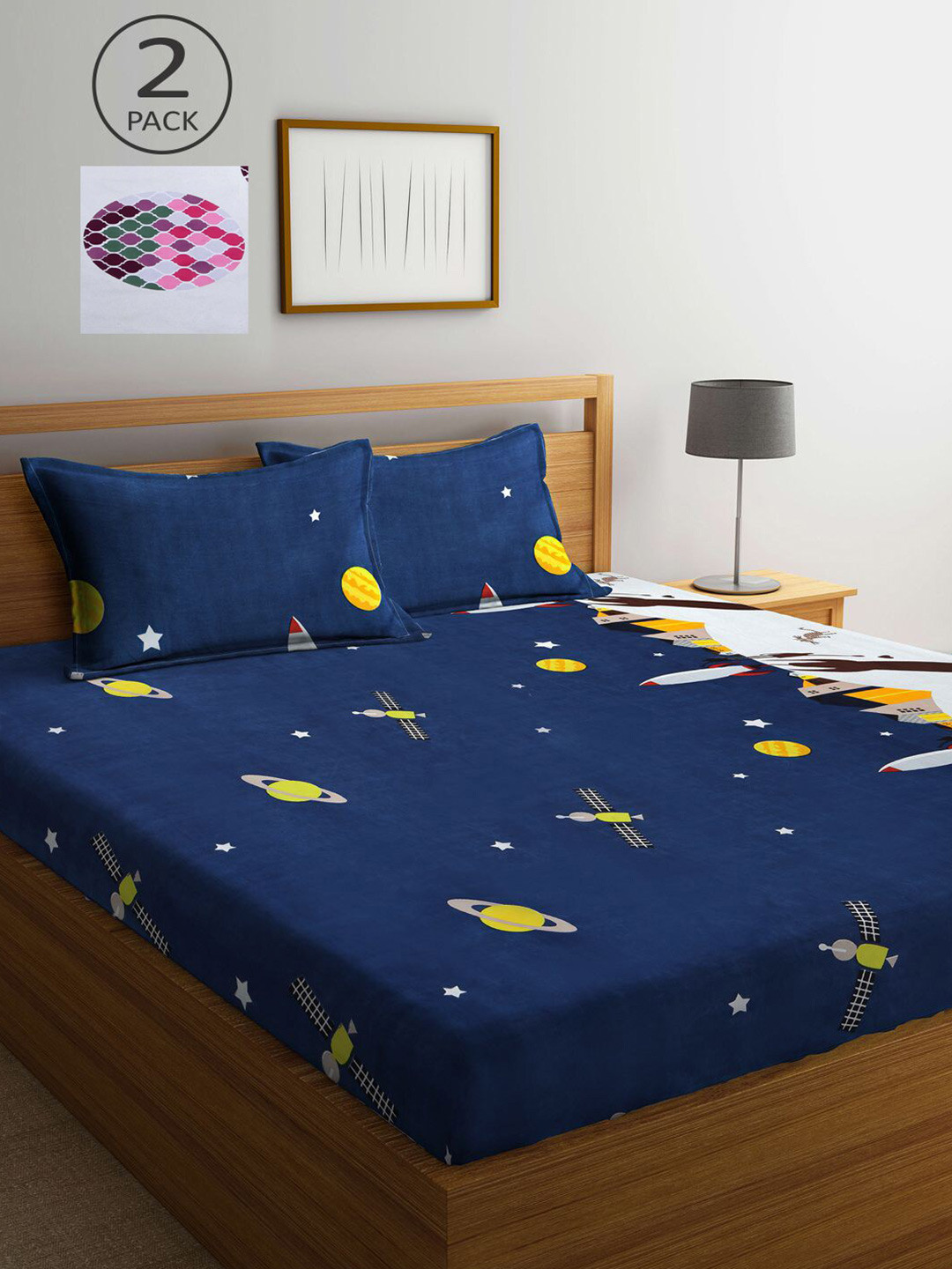 

KLOTTHE Navy Blue & White Graphic 210 TC 2 King Bedsheet with 4 Pillow Covers