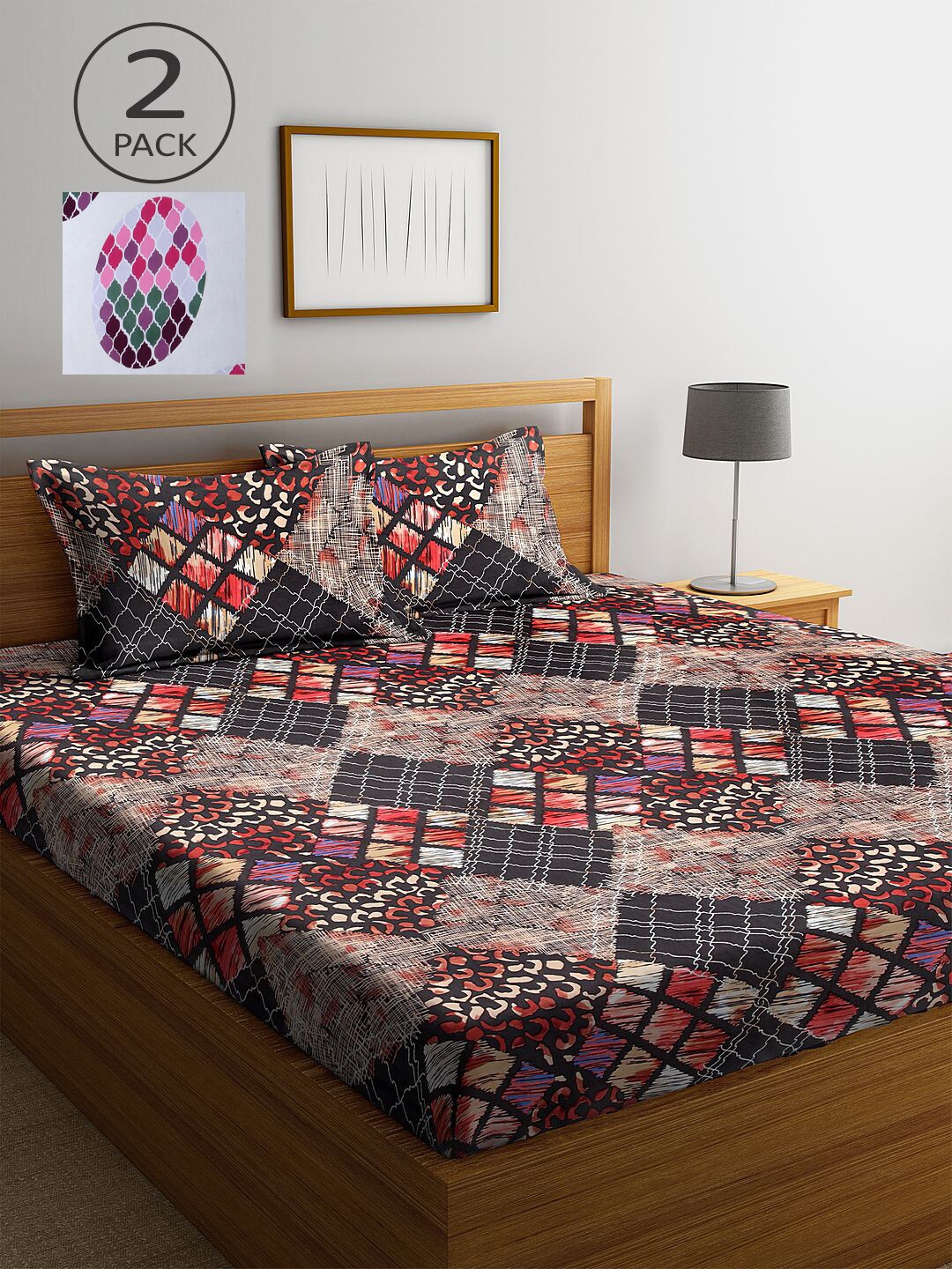 

KLOTTHE Brown & White Geometric 210 TC 2 King Bedsheet with 4 Pillow Covers