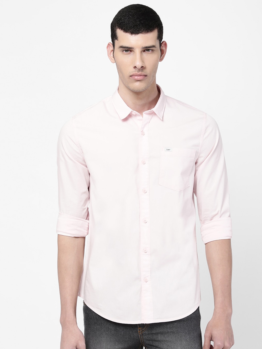 

Lee Men Pink Solid Slim Fit Casual Shirt