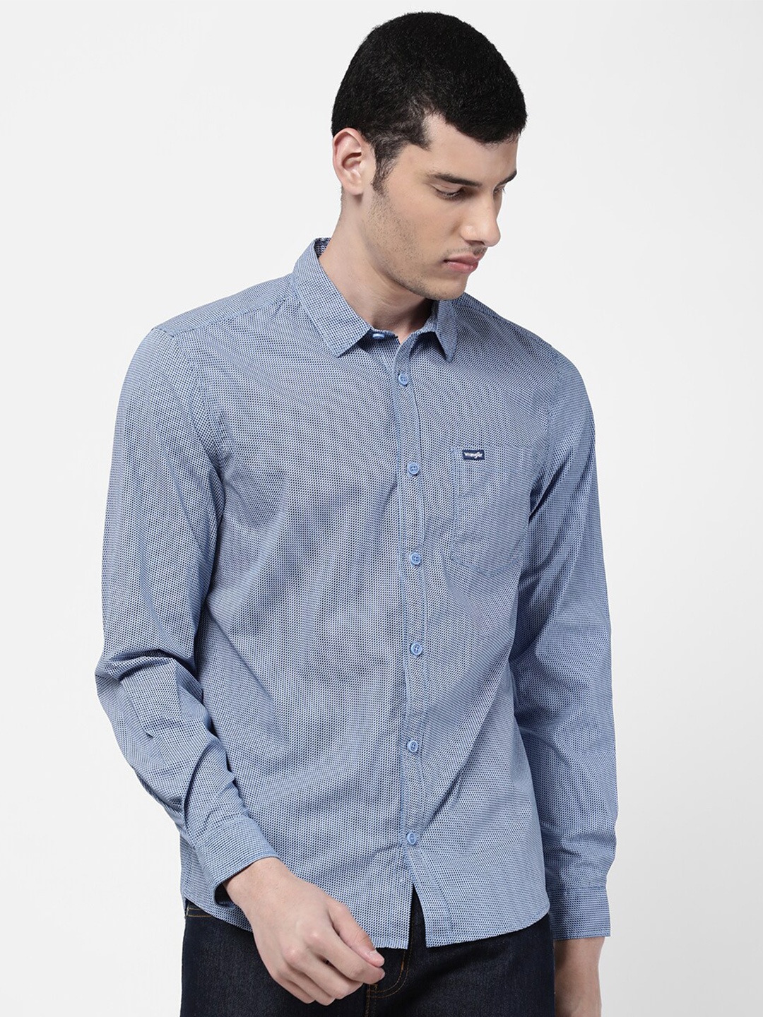 

Wrangler Men Blue Slim Fit Printed Casual Shirt