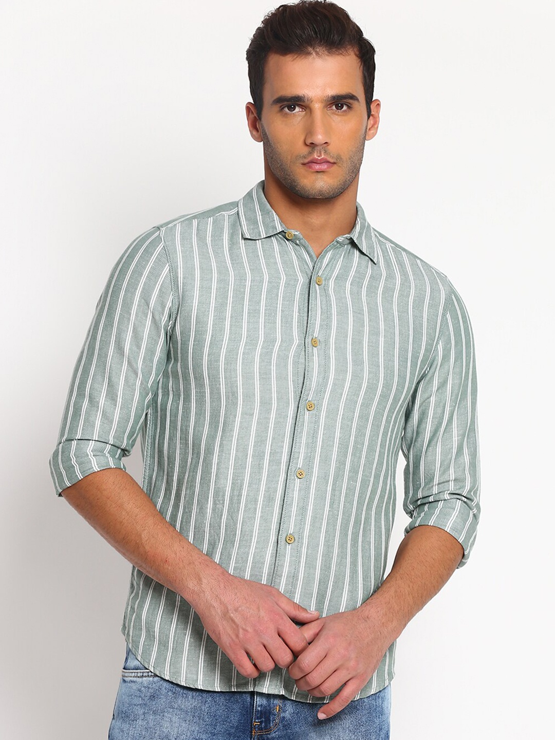 

Wrangler Men Olive Green Striped Casual Shirt