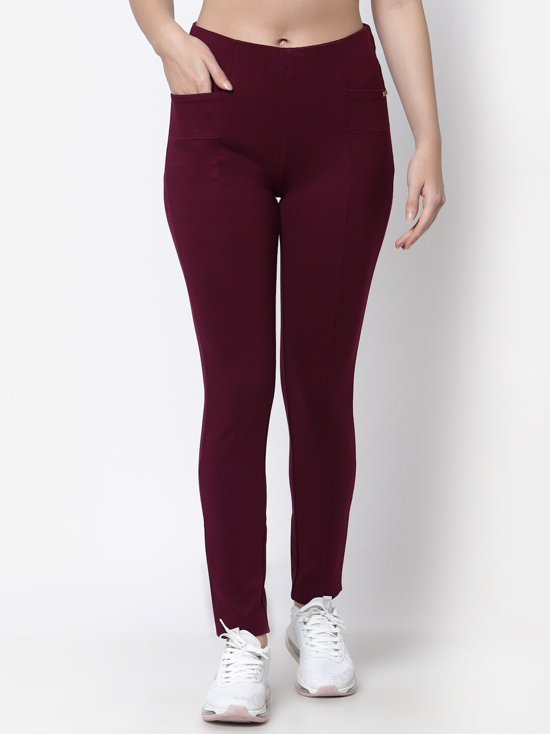 

Prag & Co Women Wine-Maroon Solid Cotton Jeggings