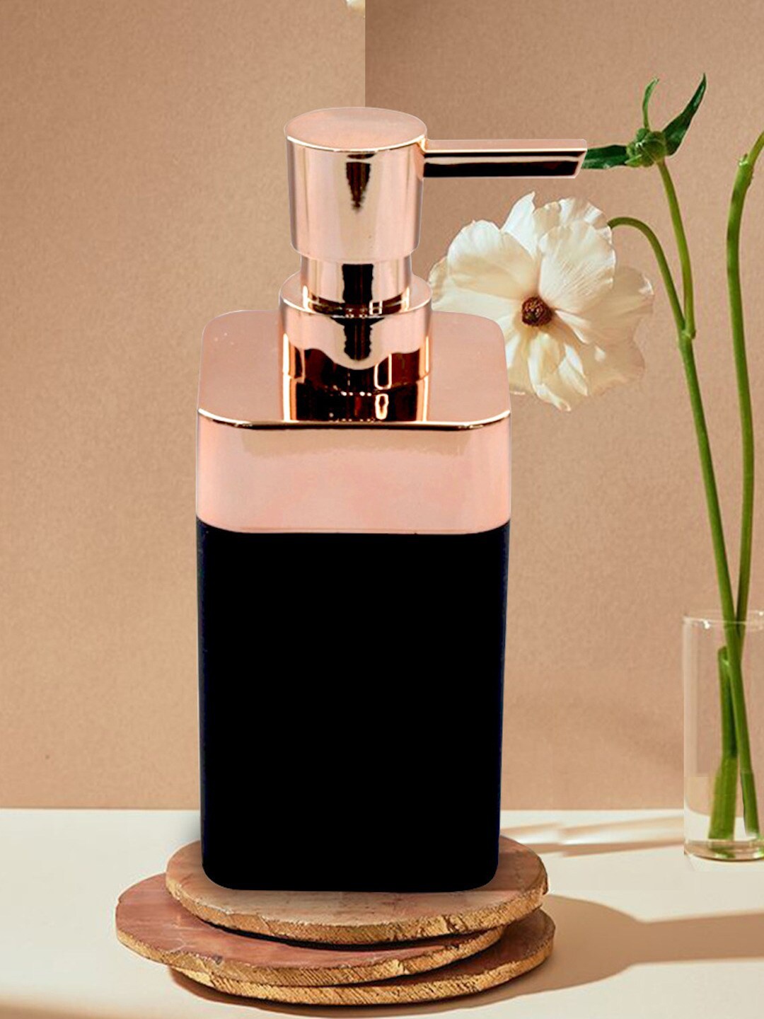 

Tranquil square Black & Gold-Toned Solid Rectangular Soap Dispenser