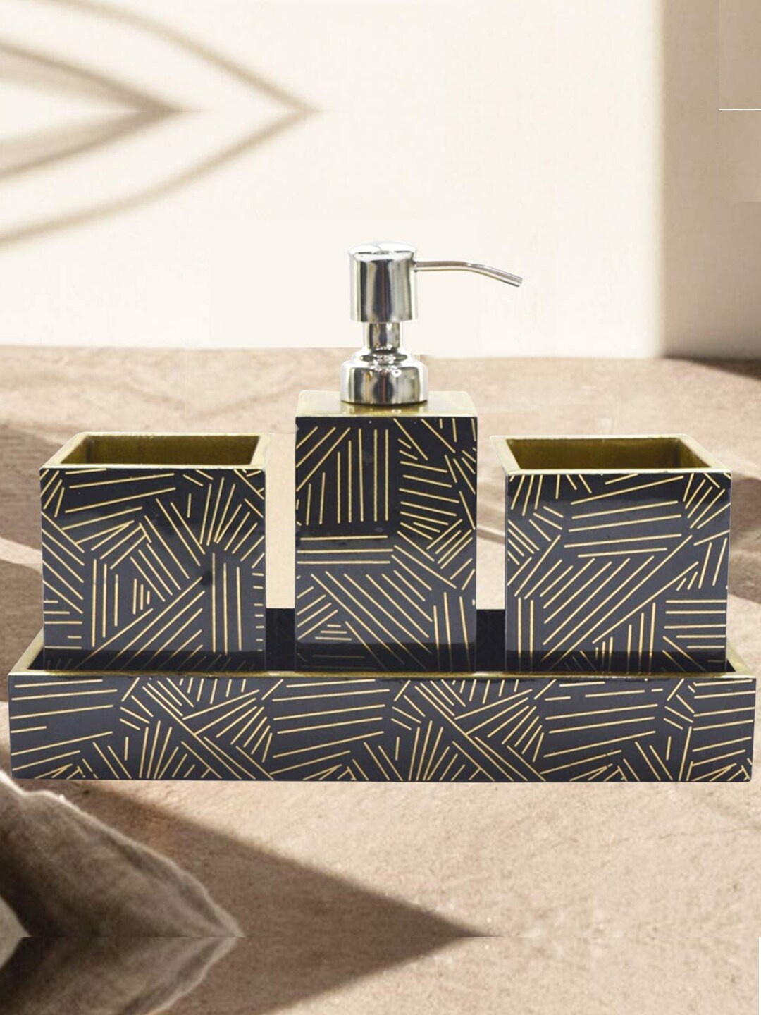 

Tranquil square Set of 4 Navy Blue Resin Bathroom Accessory