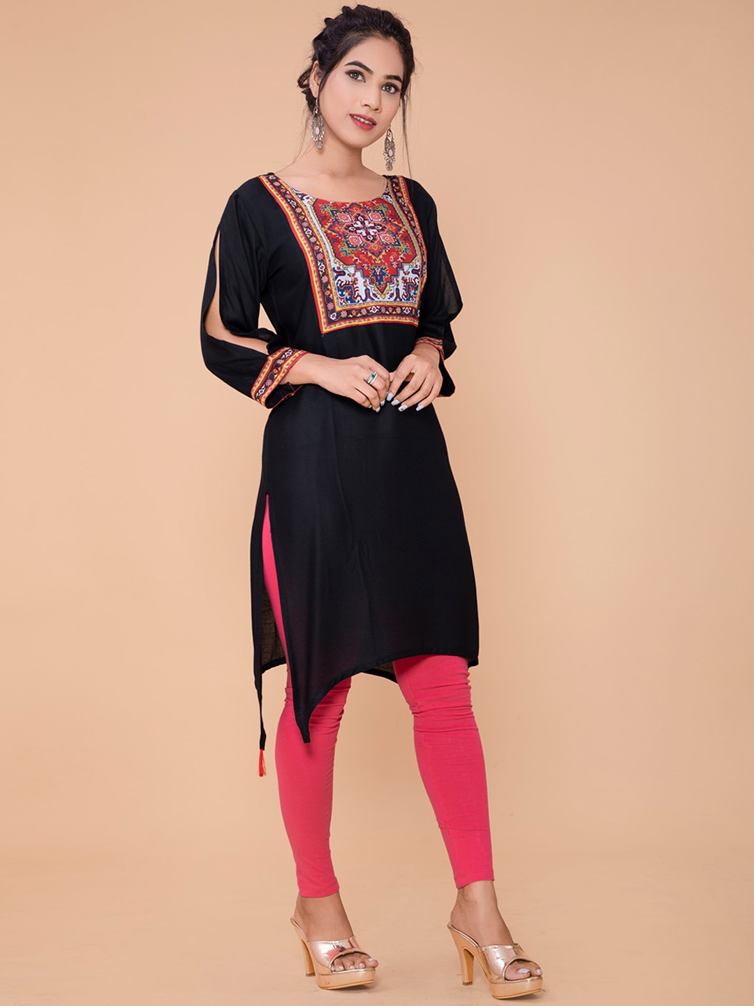 

POONAM DESIGNER Women Black Ethnic Motifs Printed Kurta