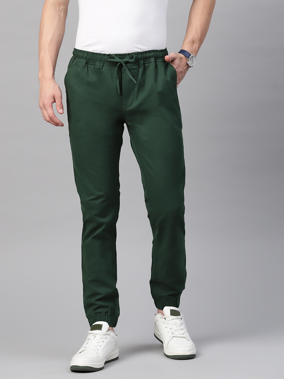 

Hubberholme Men Green Smart Slim Fit Pleated Joggers Trousers