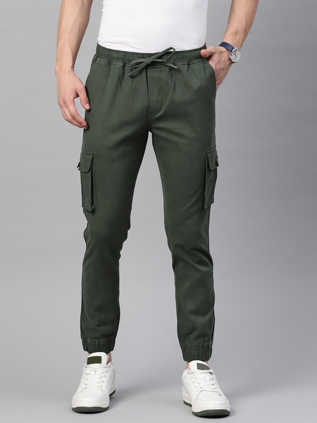 

Hubberholme Men Green Smart Slim Fit Pleated Joggers Trousers