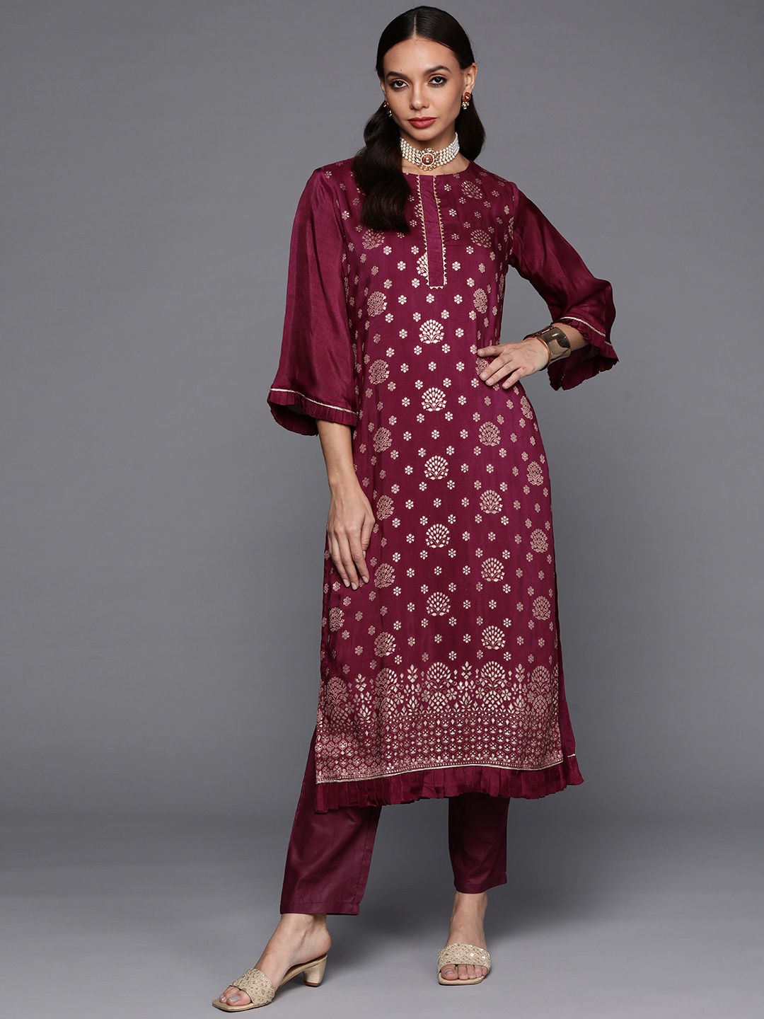 

Inddus Women Maroon Floral Kurta with Trousers