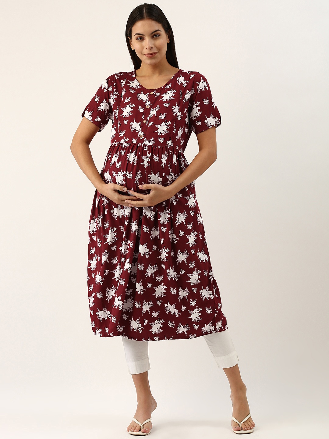 

Nejo Women Maroon & White Ethnic Motifs Printed Maternity Kurta