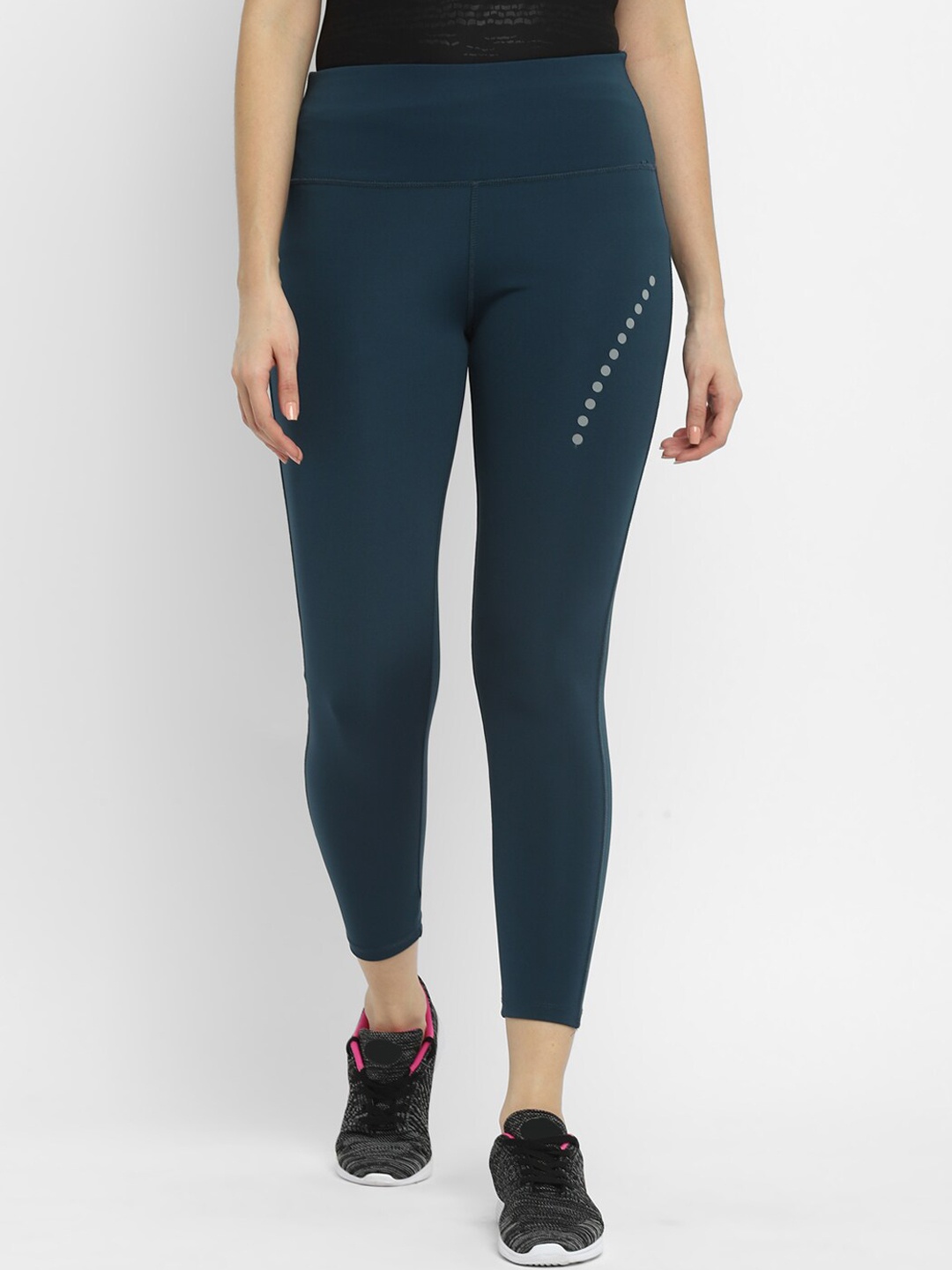 

OFF LIMITS Women Blue Solid Tights