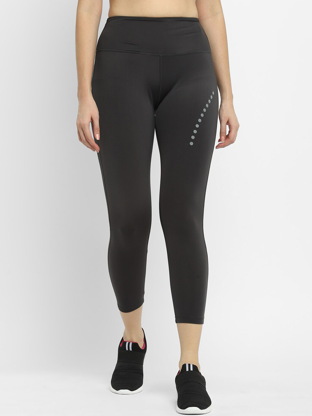 

OFF LIMITS Women Grey Solid Rapid-Dry Tights