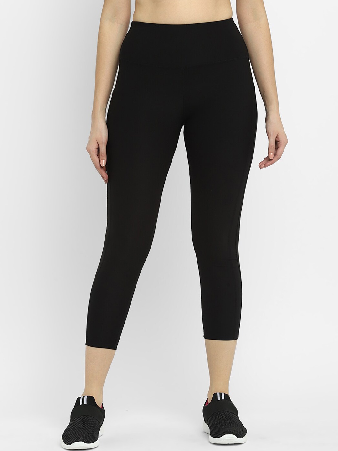

OFF LIMITS Women Black Solid Yoga Tights