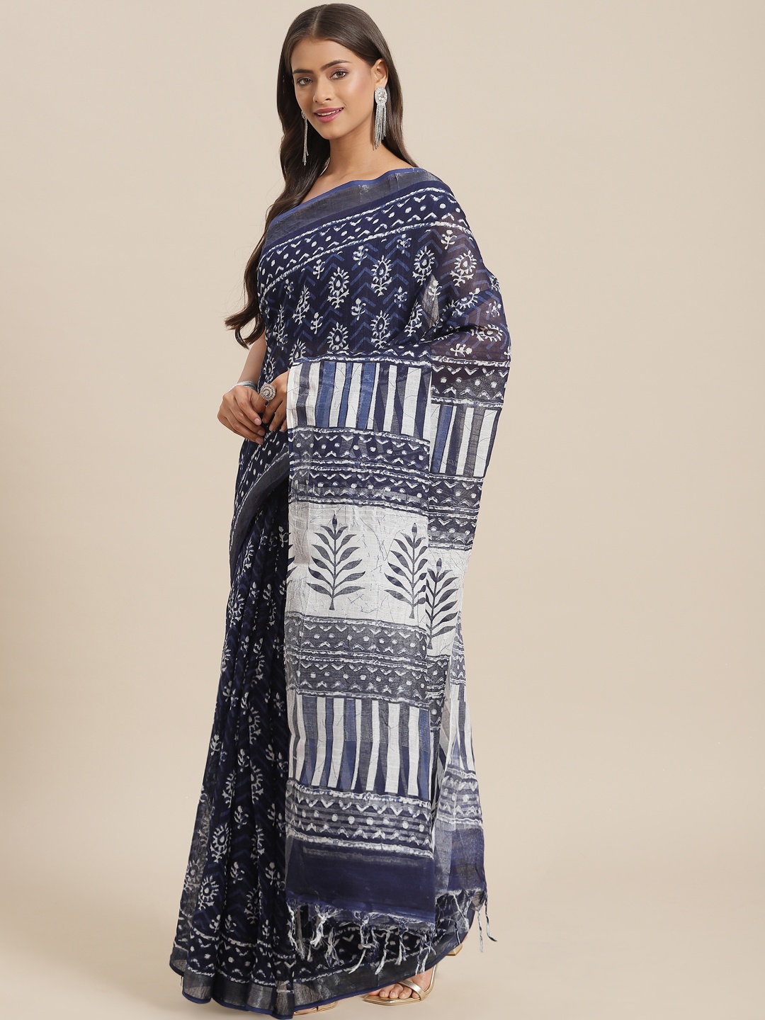 

Yufta Navy Blue & White Ethnic Motifs Pure Cotton Saree