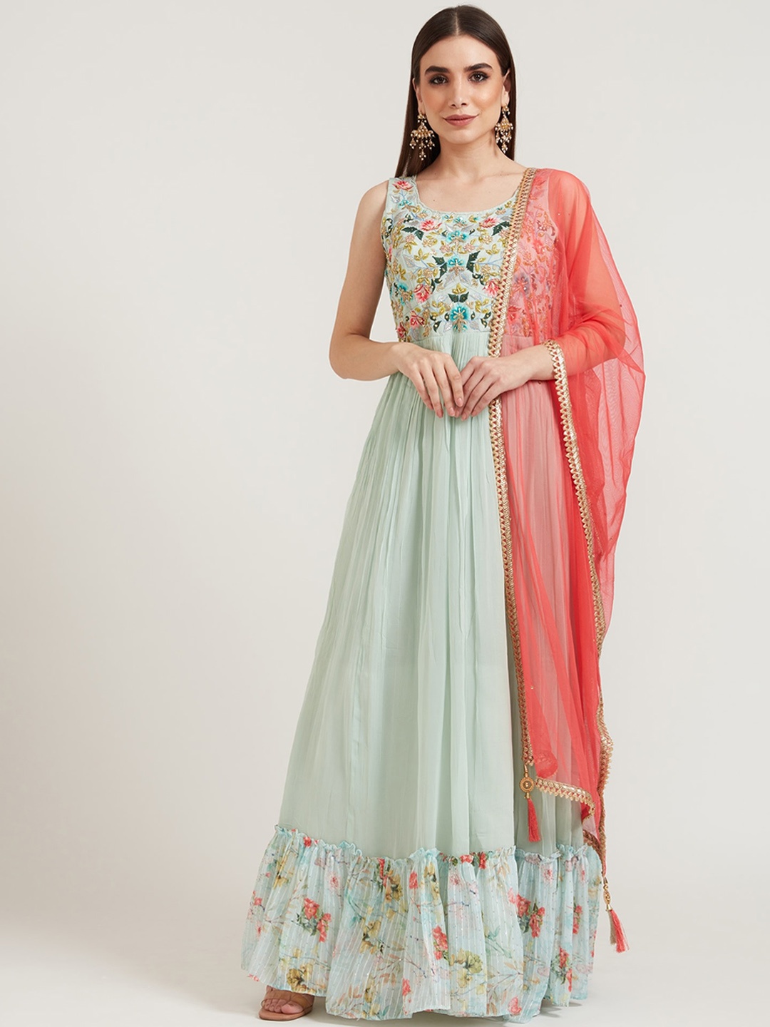 

Neerus Women Olive Green Floral Embroidered Pleated Kurta Set