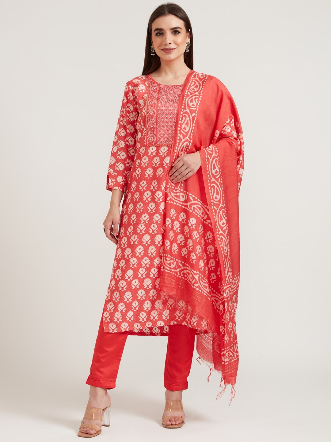 

Neerus Women Rust Ethnic Motifs Printed Thread Work Jute Cotton Kurta Set