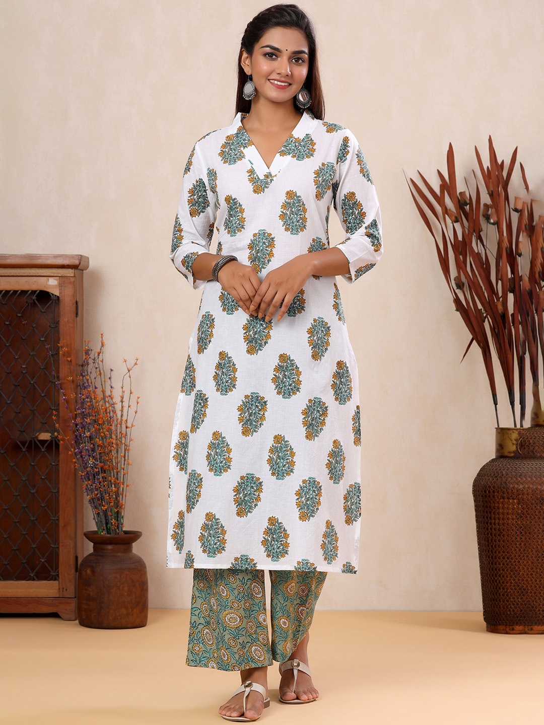 

mirari Ethnic Motifs Printed Pure Cotton Kurta Set, White