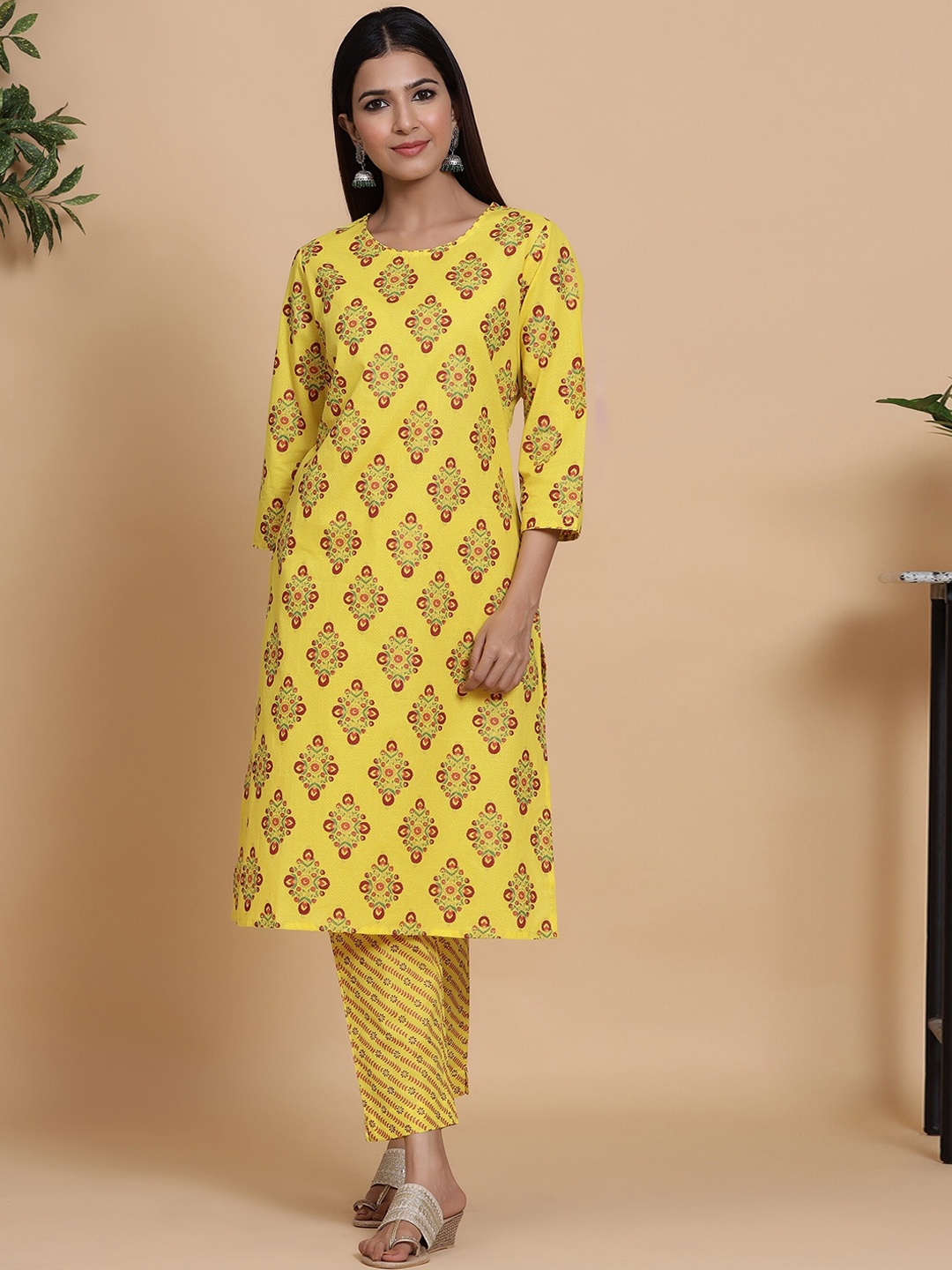 

mirari Women Yellow Ethnic Motifs Printed Pure Cotton Kurta with Trousers