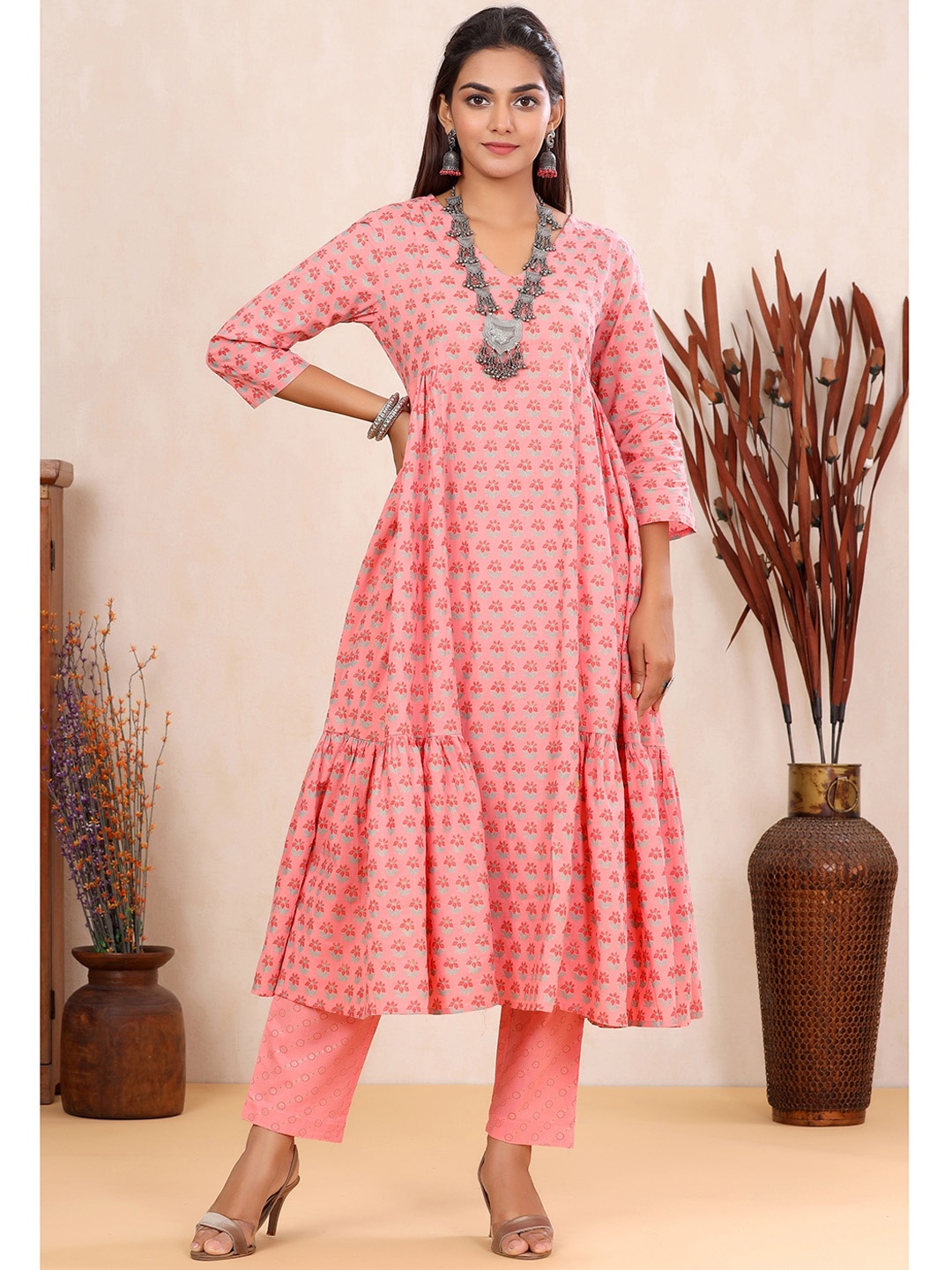 

mirari Women Cotton Floral Printed Kurta Set, Pink