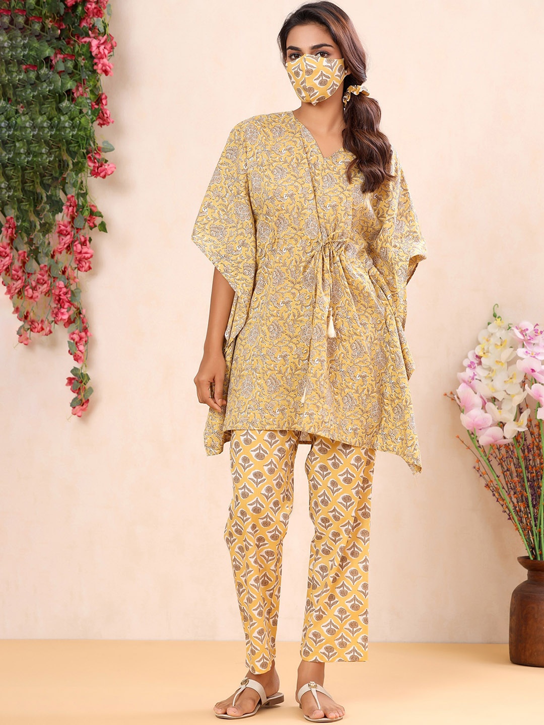 

mirari PRINTED PURE COTTON NIGHTSUIT, Yellow