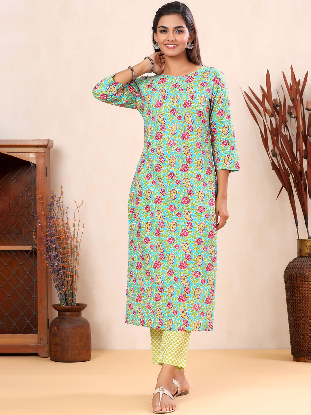 

mirari Women Green Kurta Pant Set