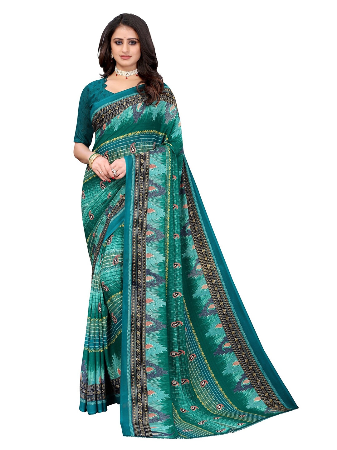 

Yashika Green & Navy Blue Floral Georgette Saree