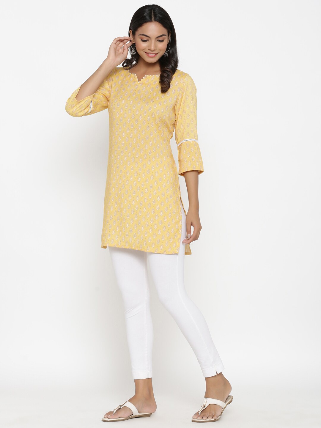 

Do Dhaage Women Yellow & White Floral Block Printed Kurti