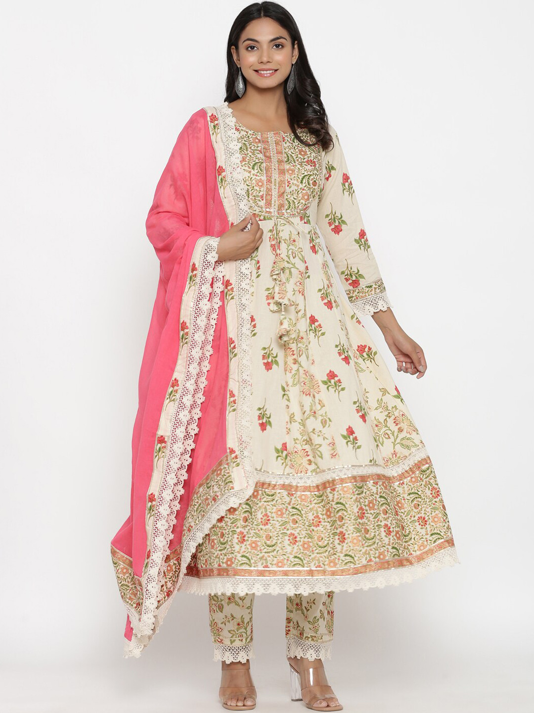 

Do Dhaage Women Off White Floral Printed Layered Gotta Patti Pure Cotton Kurti with Palazzos & With Dupatta