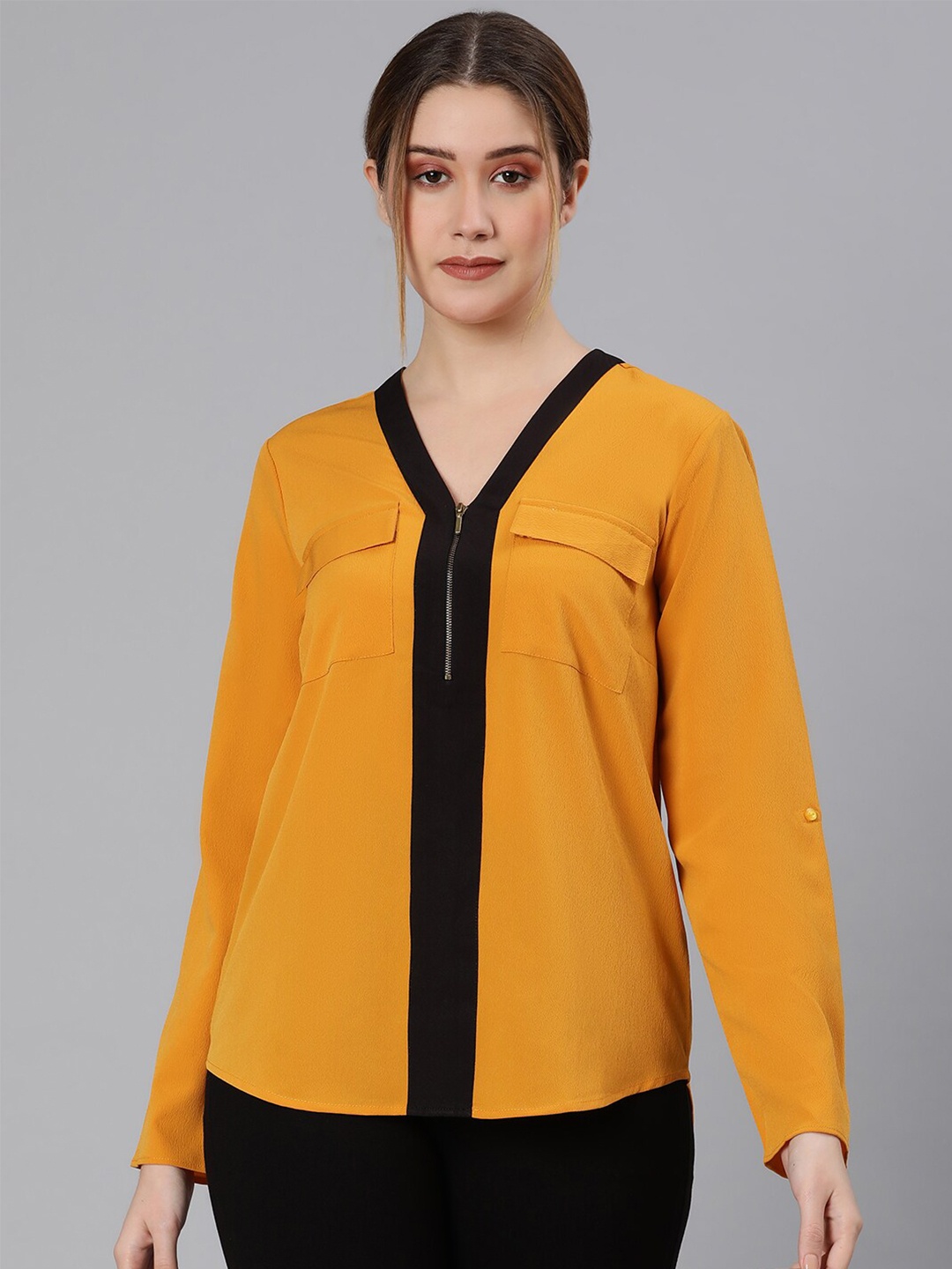 

Oxolloxo Women Yellow Zip Lined Top