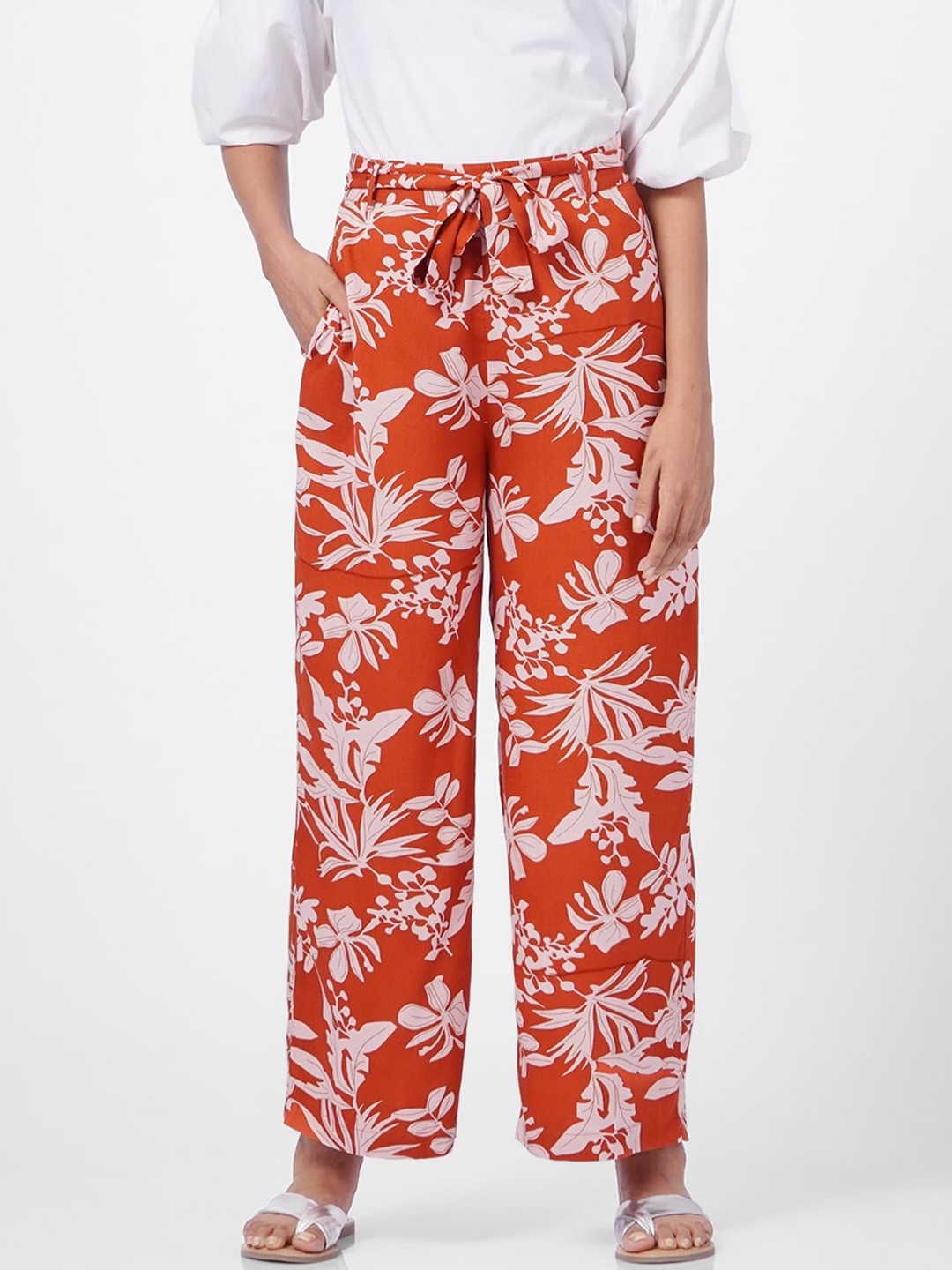 

Vero Moda Women Brown Floral Printed High-Rise Trousers