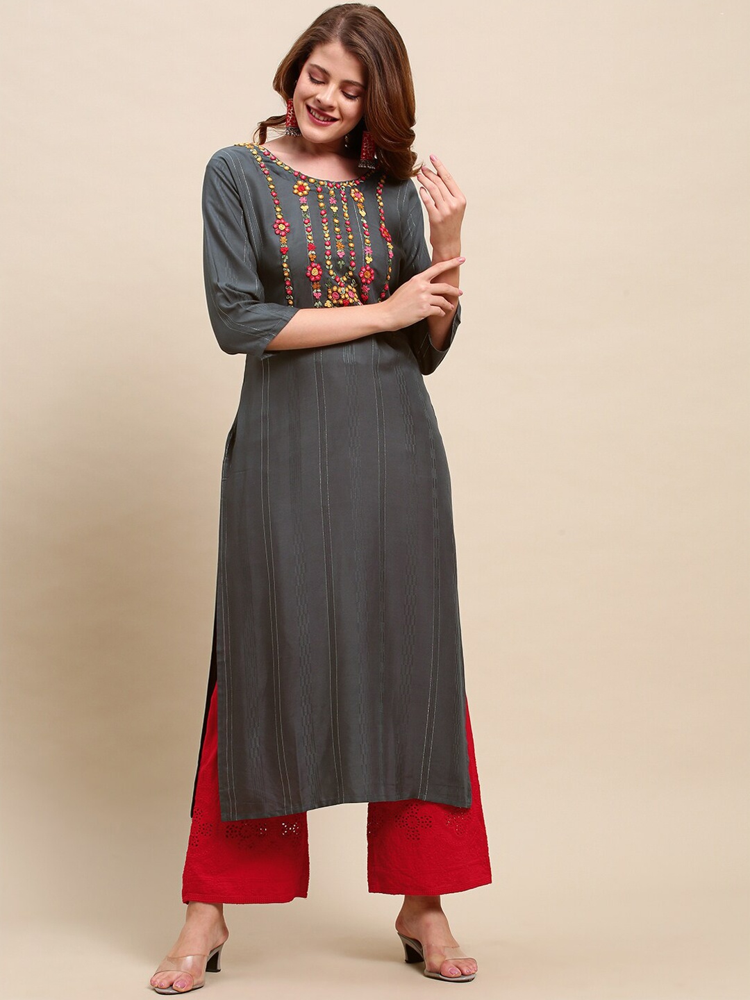 

FASHOR Women Charcoal Floral Embroidered Kurta