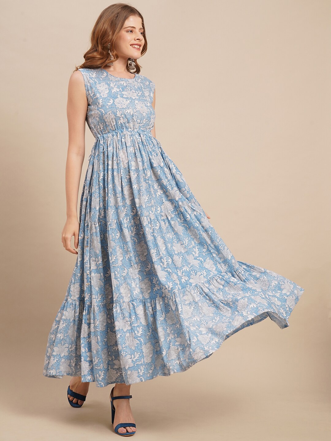

FASHOR Blue & White Floral Maxi Dress