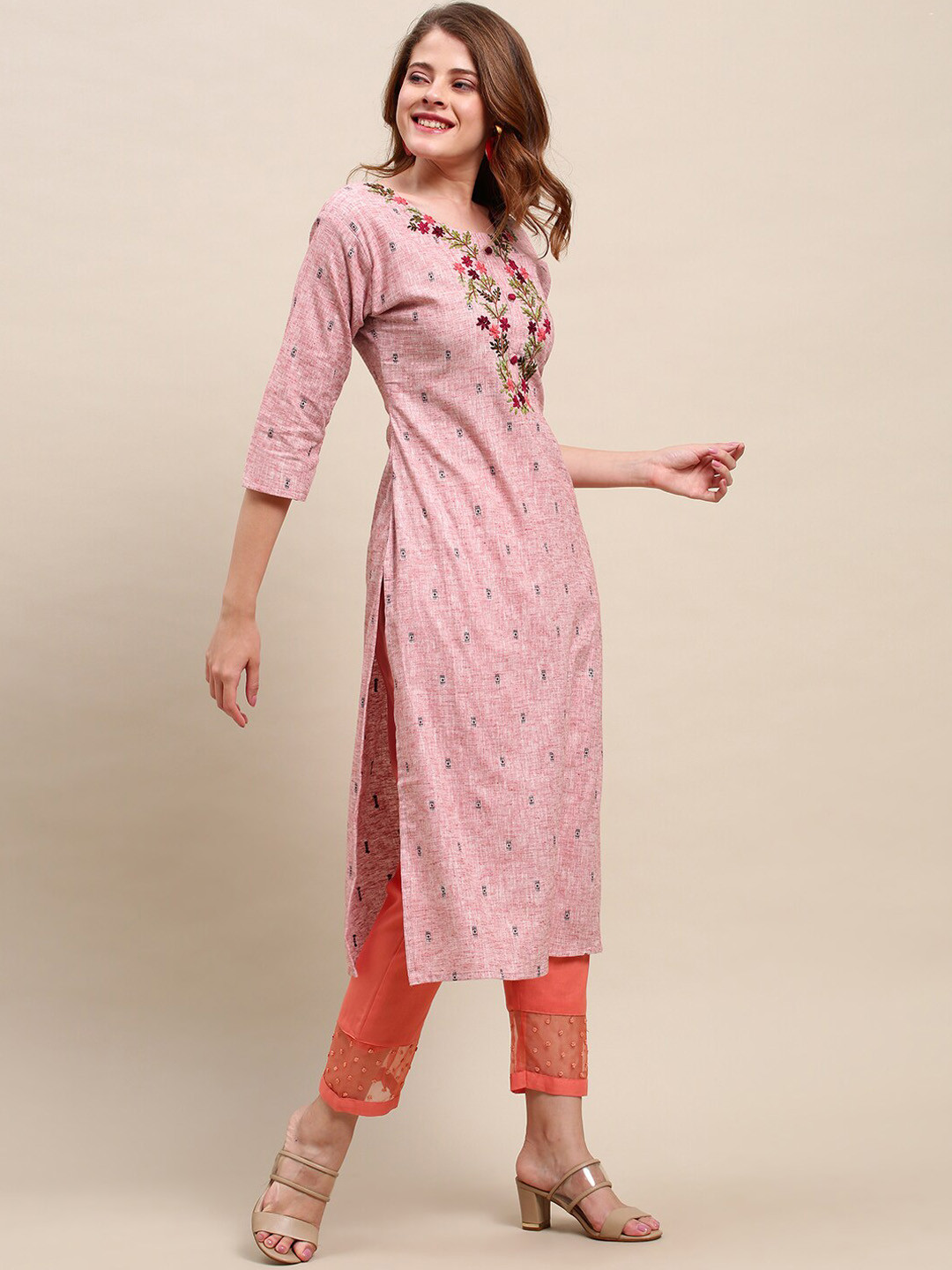 

FASHOR Women Pink Floral Embroidered Dobby Kurta