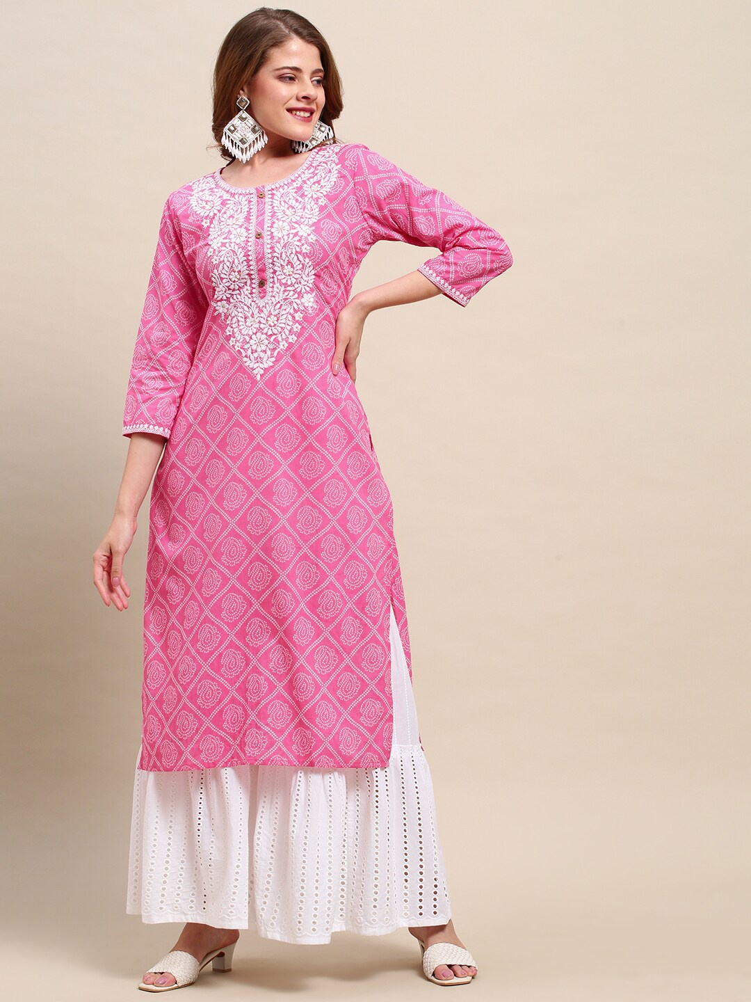 

FASHOR Women Pink Bandhani Printed Chikankari Kurta