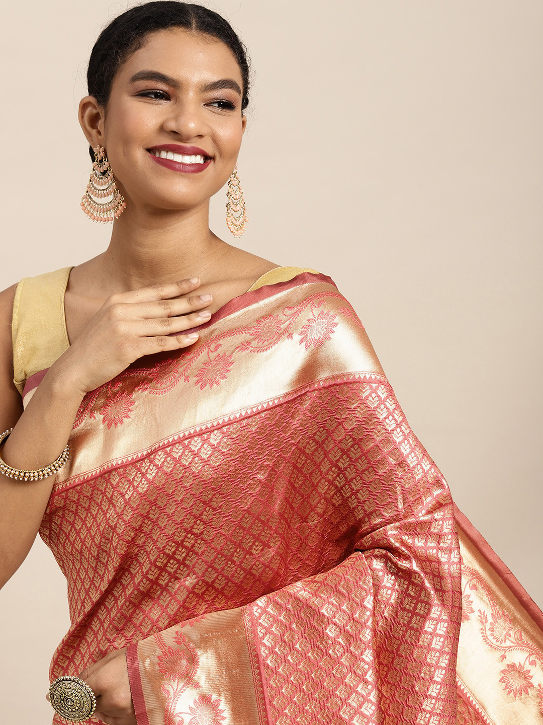 

Mitera Pink & Gold-Toned Woven Design Silk Blend Banarasi Saree