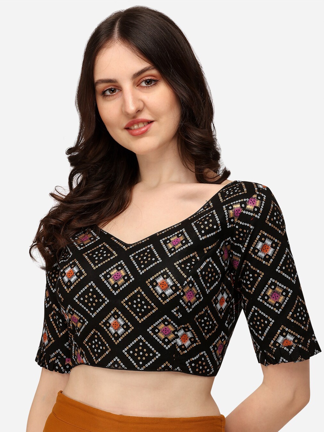 

Fab Dadu Women Black & White Printed Jacquard Saree Blouse