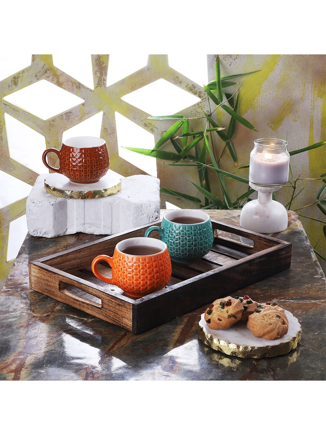 

CDI Set Of 6 Ceramic Glossy Cups With Wooden Tay, Green