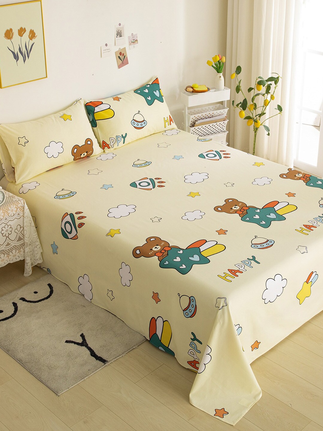 

JC HOME Cream-Coloured & Green Cartoon Characters 200 TC King Bedsheet with 2 Pillow Covers