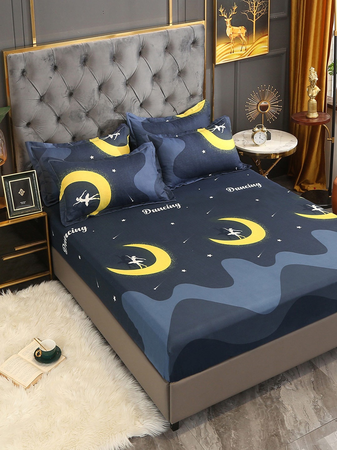 

JC HOME Navy Blue & Yellow Graphic 160 TC King Fitted Bedsheet