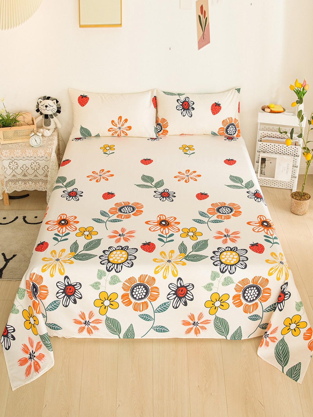 

JC HOME White & Orange Floral 200 TC Pure Cotton Queen Bedsheet with 2 Pillow Covers