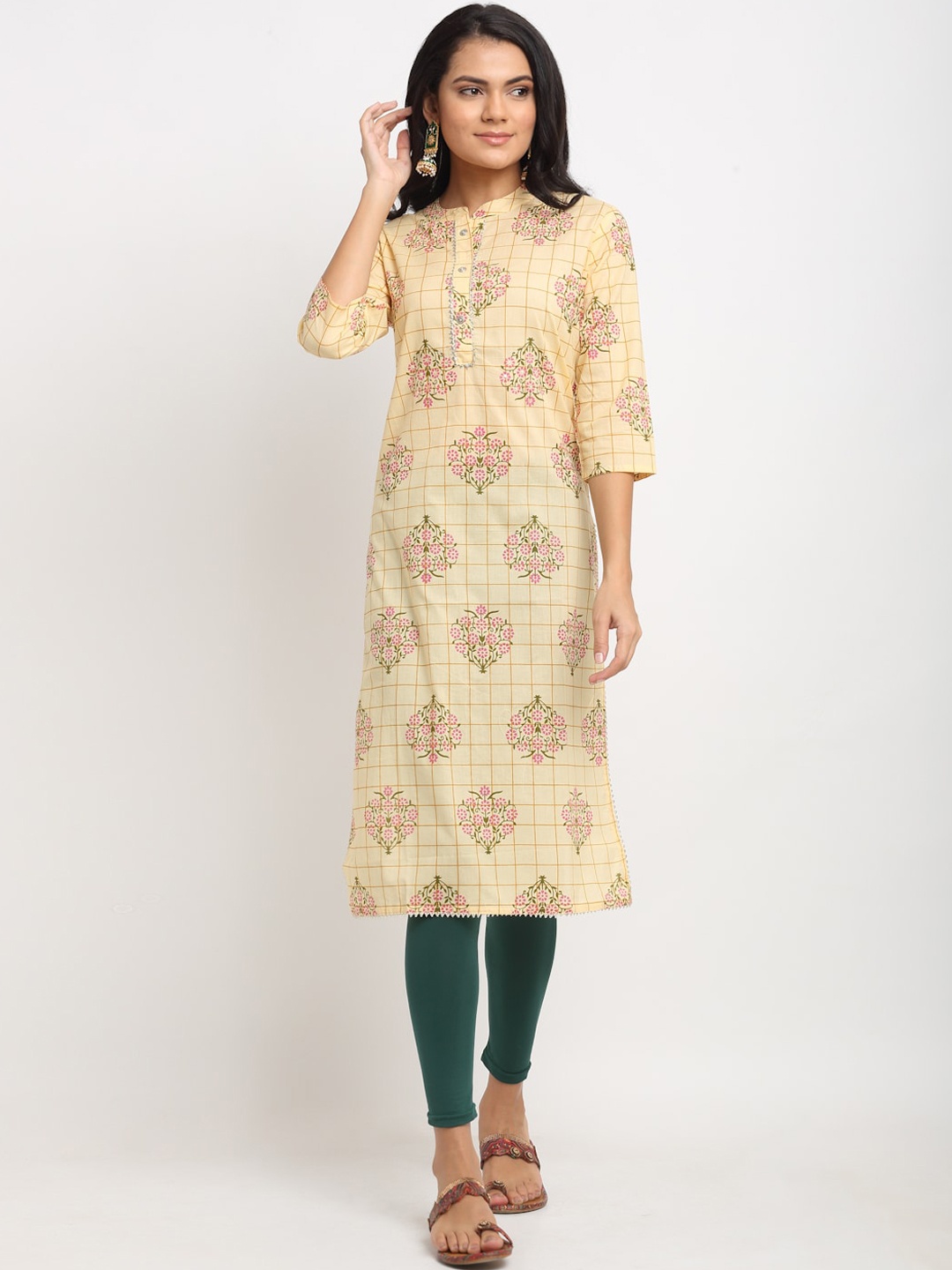 

Aujjessa Women Yellow Printed Kurta