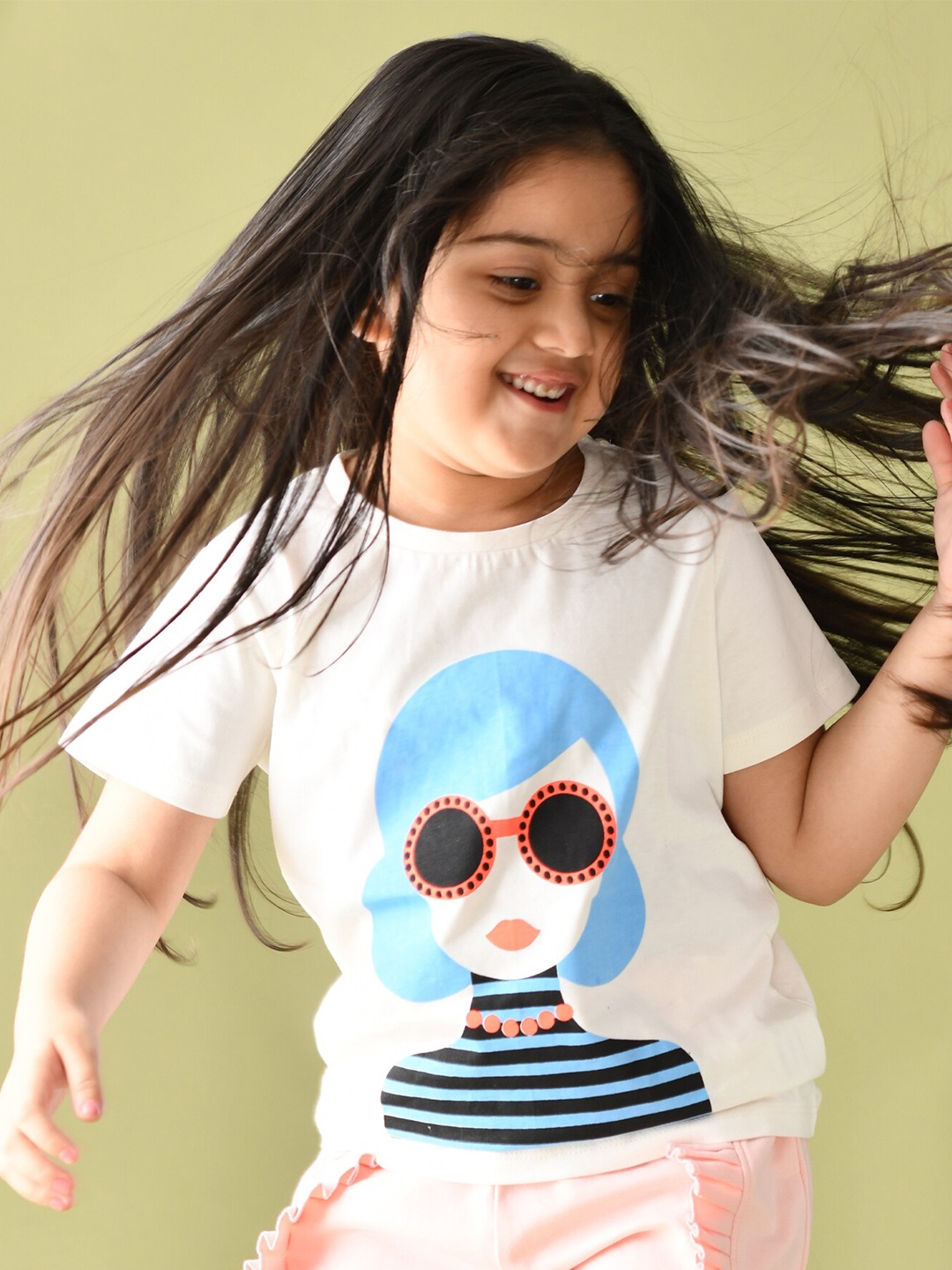 

Anthrilo Girls White Printed T-shirt