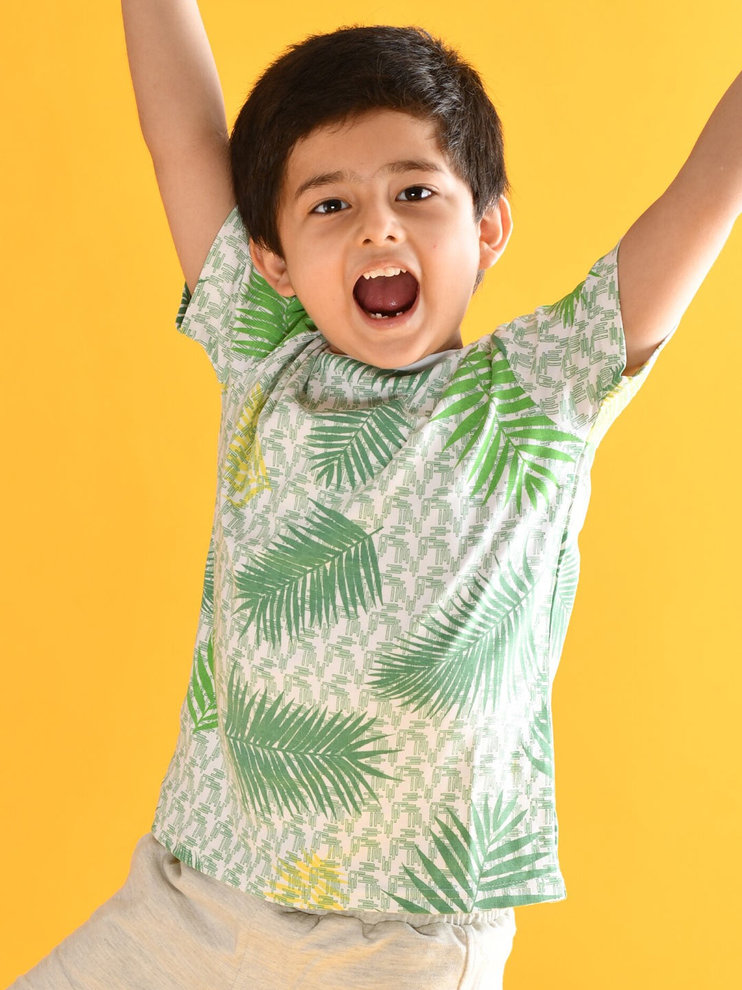 

Anthrilo Boys White Floral Printed Tropical T-shirt
