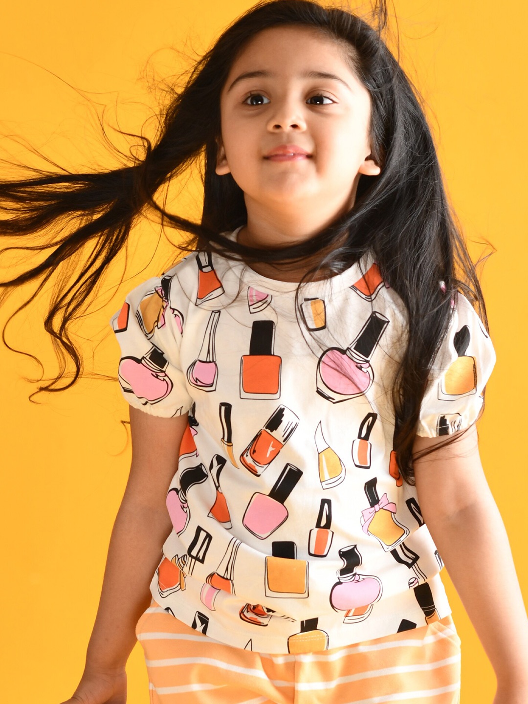 

Anthrilo Girls White Printed Cotton T-shirt
